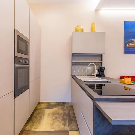 Apartman Golden Terrace At Historical Center By Napoliapartments *