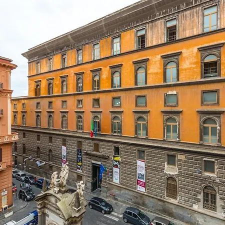 Golden Terrace At Historical Center By Napoliapartments Nápoly