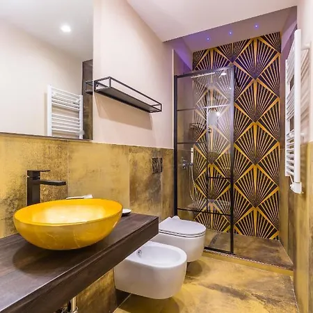 Golden Terrace At Historical Center By Napoliapartments * Nápoly