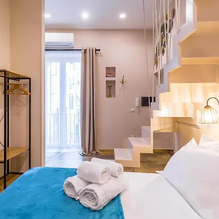Golden Terrace At Historical Center By Napoliapartments *