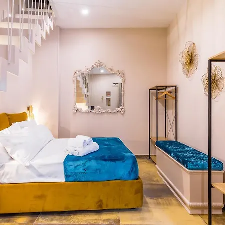 Golden Terrace At Historical Center By Napoliapartments Apartman Nápoly