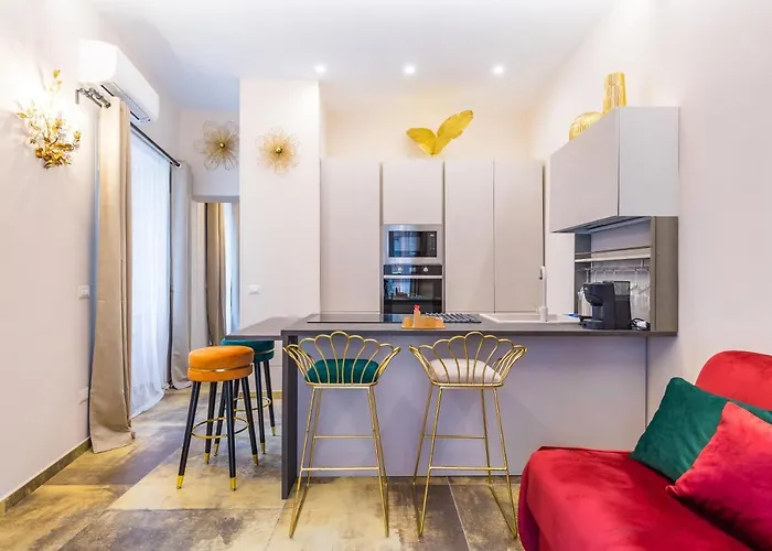דירה Golden Terrace At Historical Center By Napoliapartments נאפולי